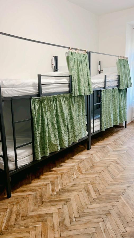 Hostel Do-Re-Mi Прага Екстер'єр фото