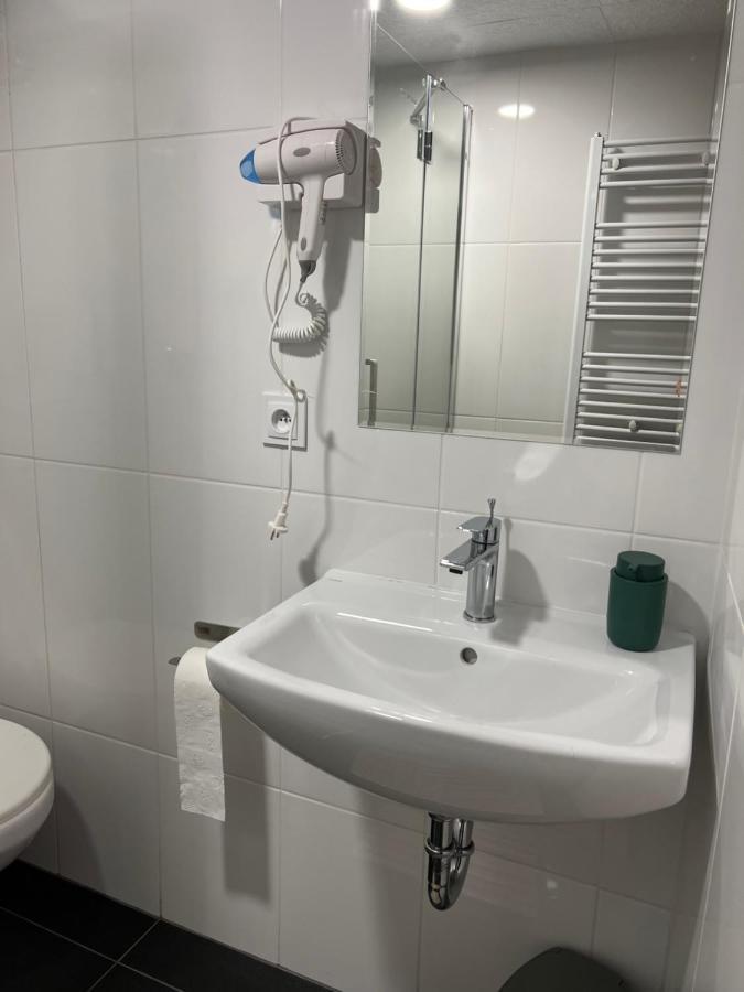Hostel Do-Re-Mi Прага Екстер'єр фото