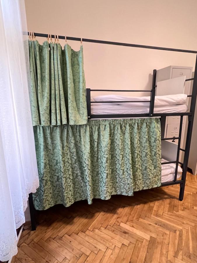 Hostel Do-Re-Mi Прага Екстер'єр фото